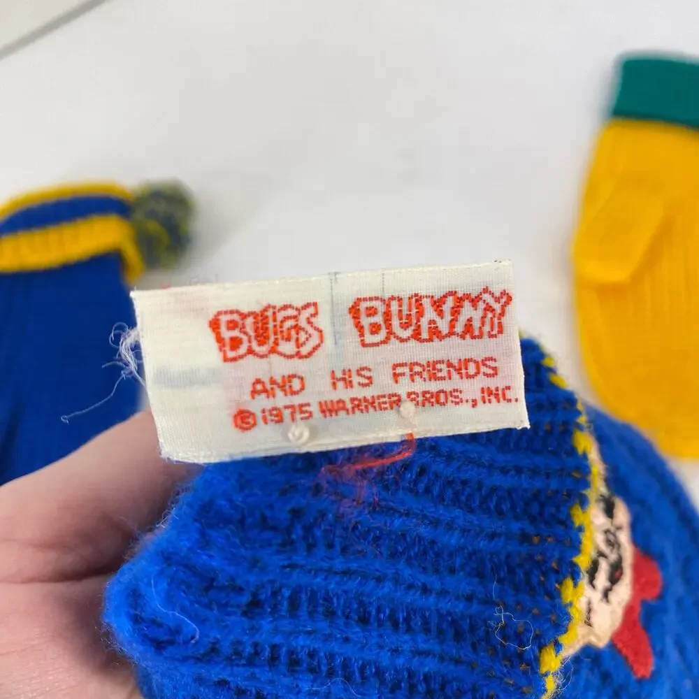 Snoopy Peanuts Mittens Kids Blue Bugs Bunny Brand Porky Pig Knit Pom Vtg 70s